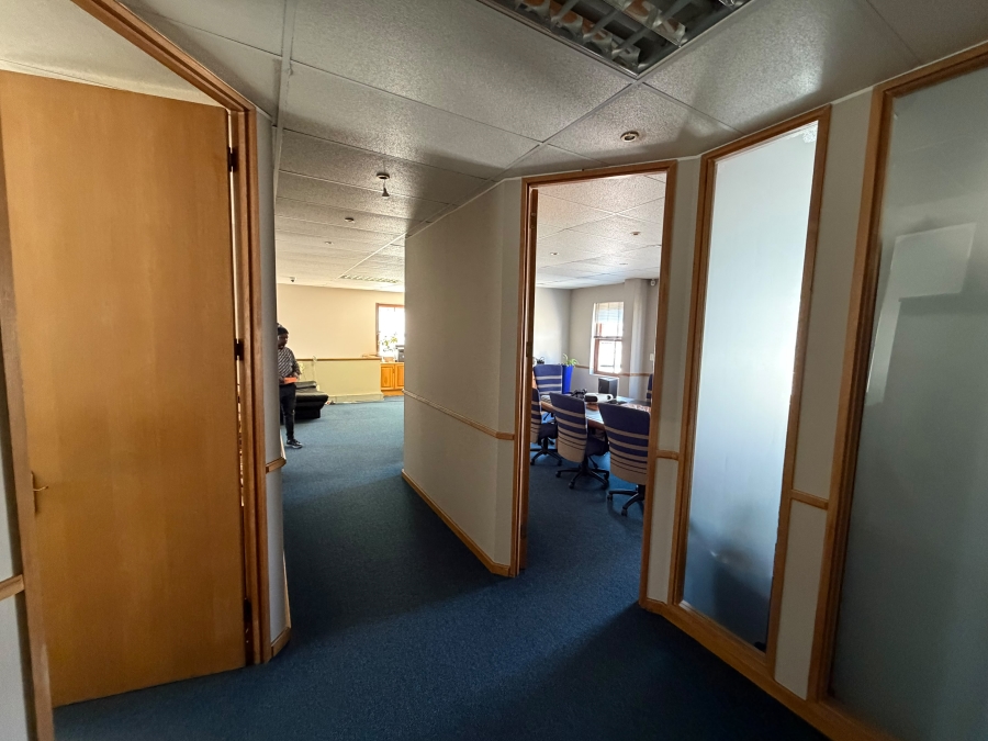 To Let Commercial Property for Rent in Rosenpark Western Cape